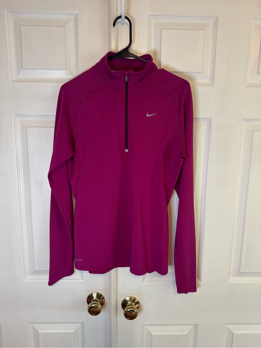 Nike Running Dri-FIT 1/2 Zip Pullover Women’s Medium Magenta Pink Reflective